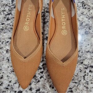 Gently worn Rothy’s